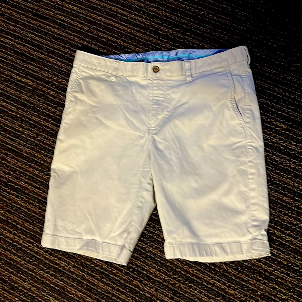 Men’s Tommy Bahama Boracay 10-inch Chino Shorts - Size 35